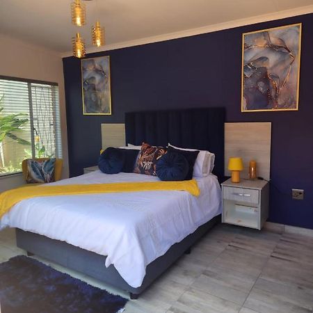 Sibella Guest House Bloemfontein Exterior foto