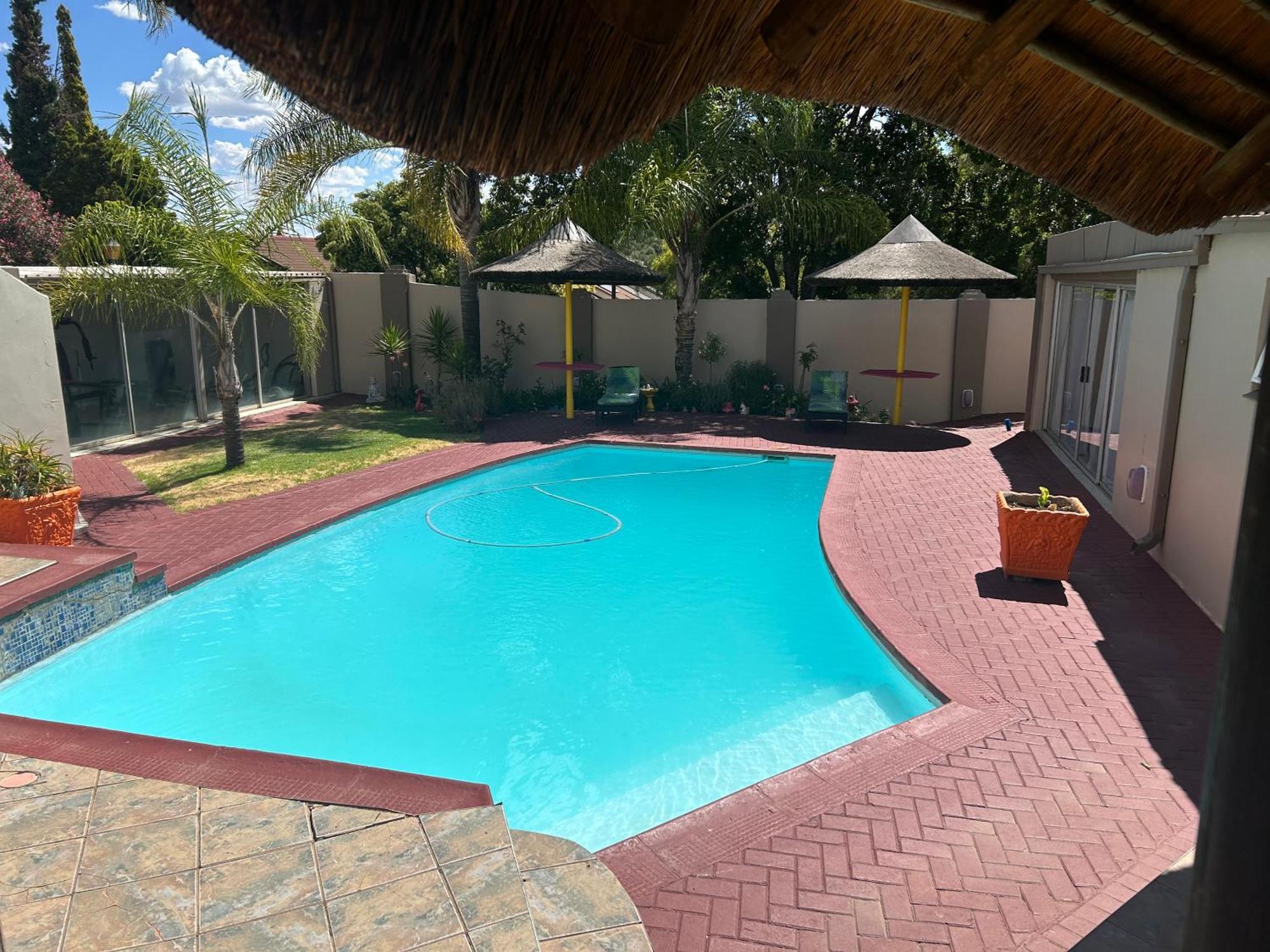 Sibella Guest House Bloemfontein Exterior foto