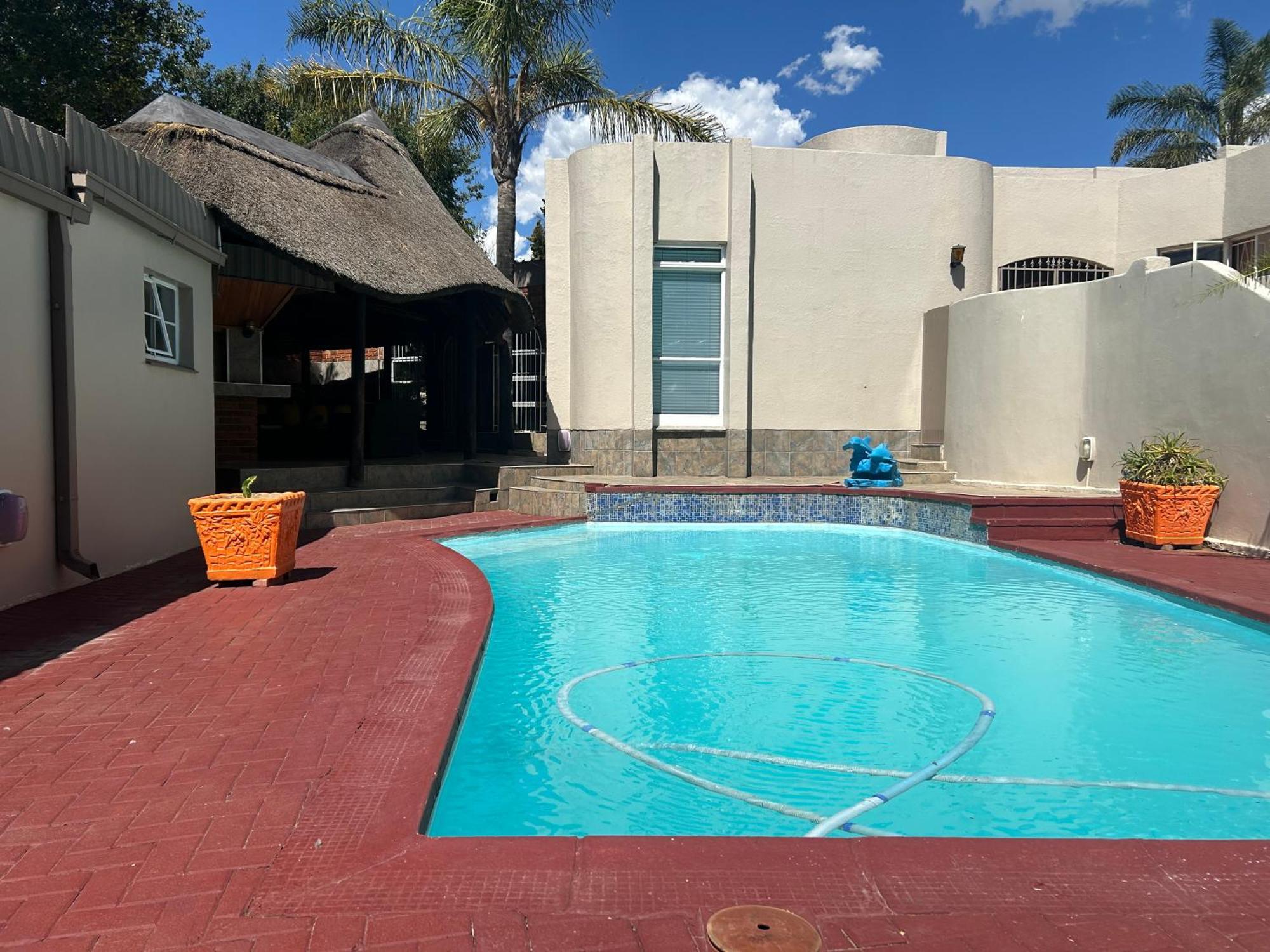Sibella Guest House Bloemfontein Exterior foto